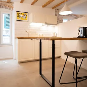  Appartement Vitelli And